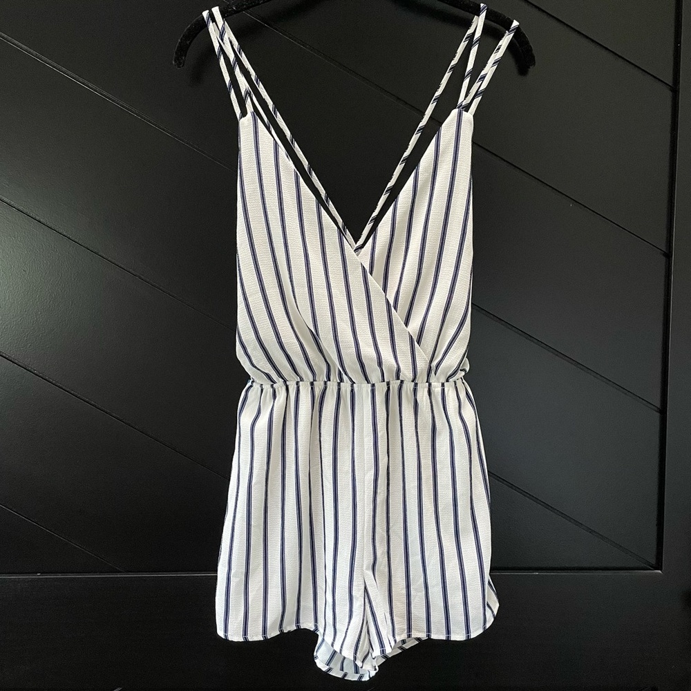 Cross-back Striped Romper